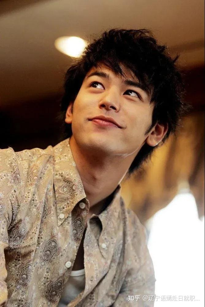 《唐探3》里日本明星年轻时的颜值巅峰,这才是惊艳了岁月!