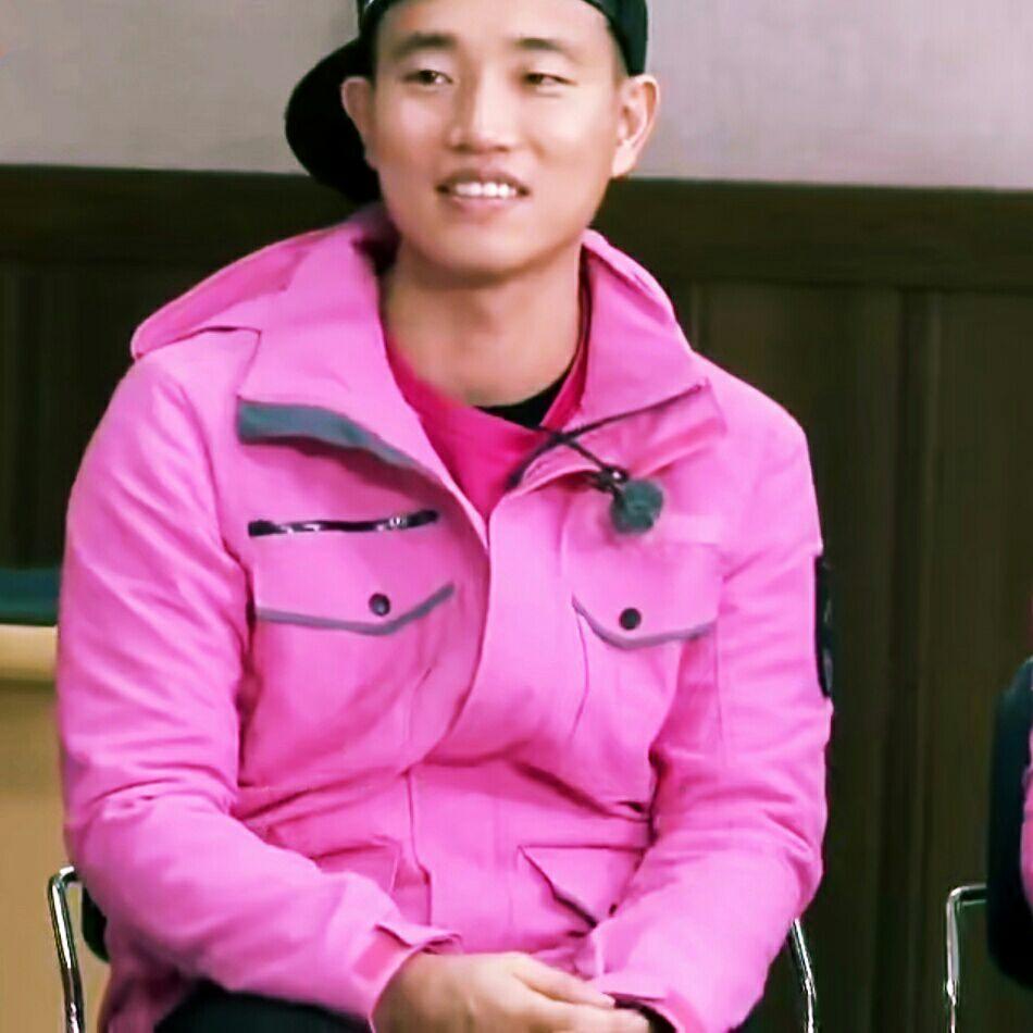 鲜艳的口红e25915.e25814.奇怪的蓝帽子,带上像个变态13.