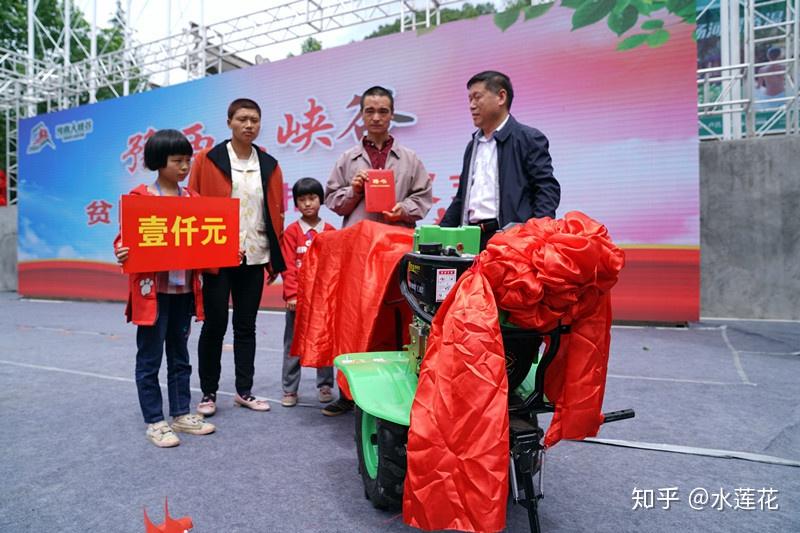 豫西大峡谷全国双胞胎漂流节 百对双胞胎游客眼花缭乱分不清