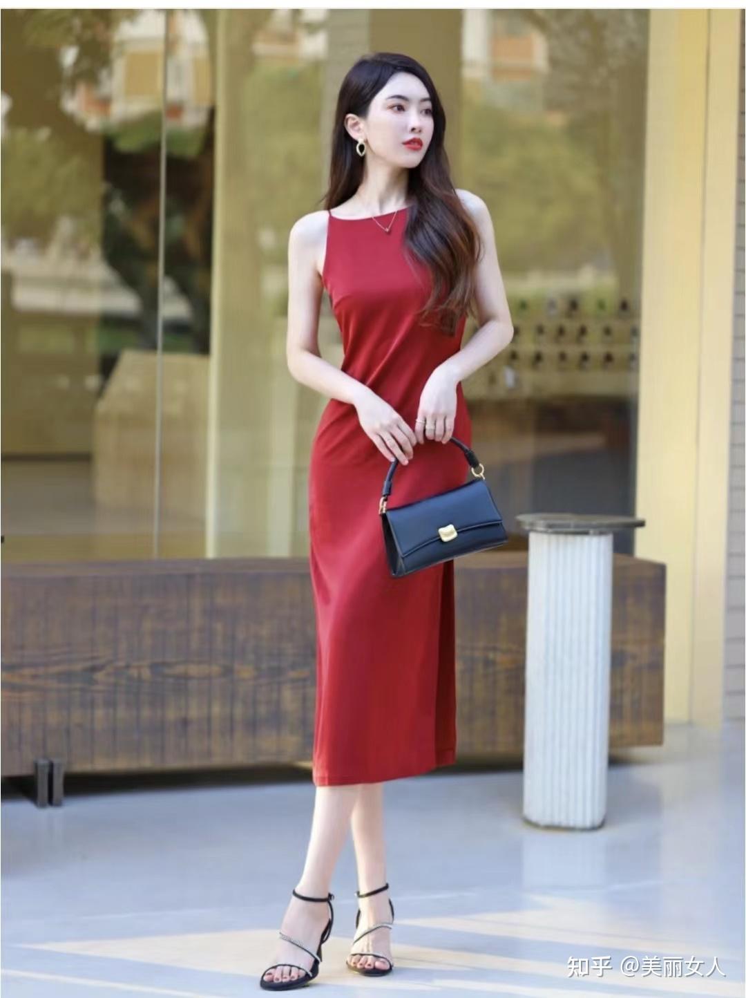红色连衣裙夏季2023新款赫本风气质显瘦修身针织法式小黑裙高级感_虎窝淘