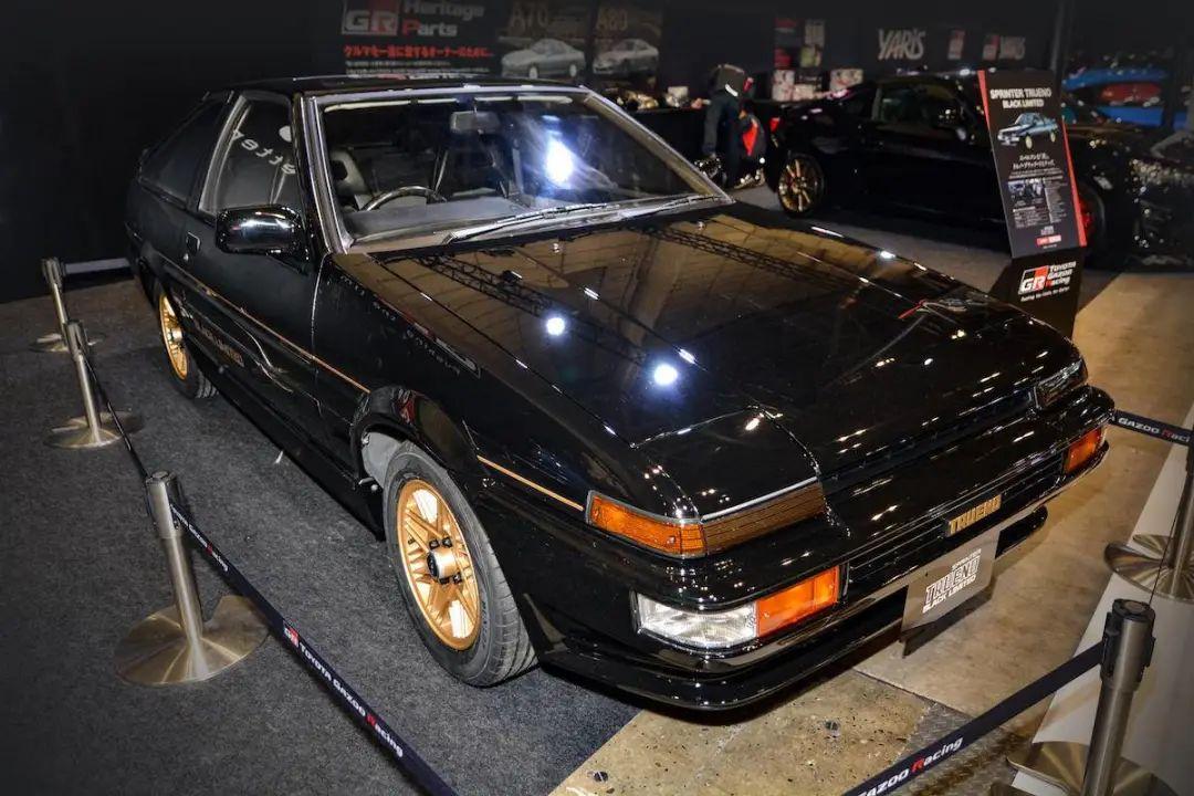 1986年1月推出的豐田sprinter trueno black limited(ae86)基於中期改