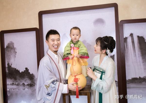 关于宝宝抓周!抓周就是抓阄吗? - 知乎