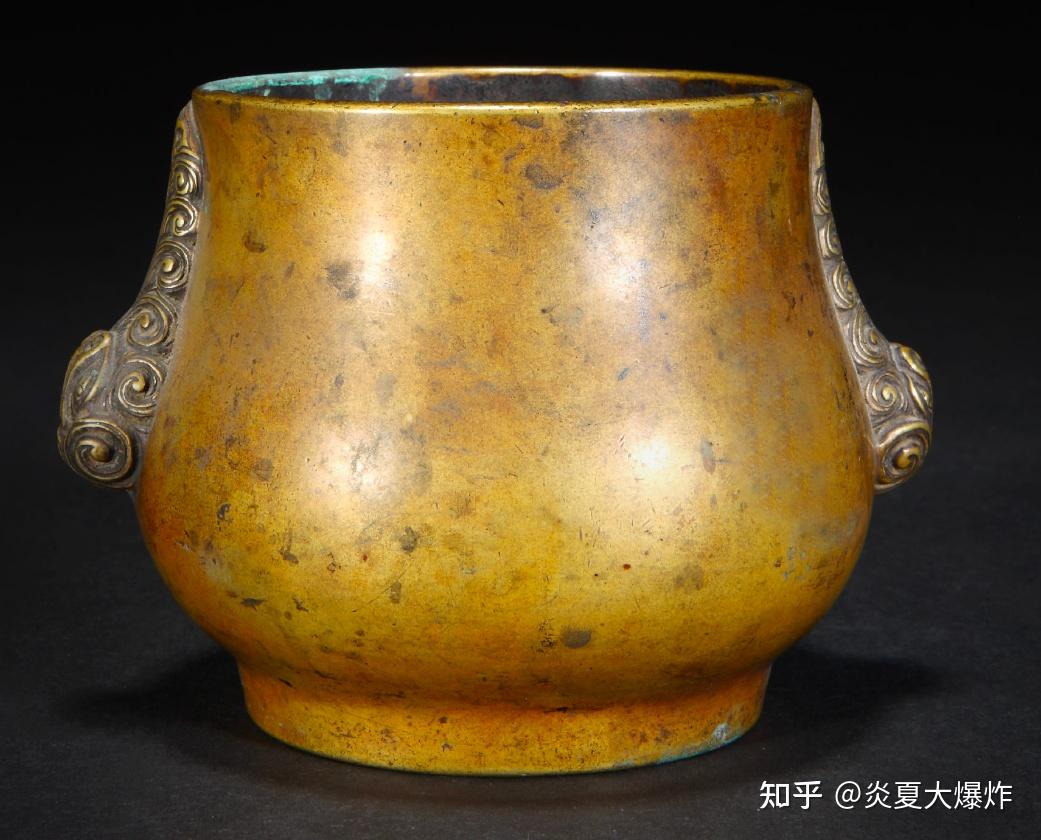 明代 竇朱家蔵清玩 古銅彫 塗金纏枝蓮八方鼎式老銅薰炉」旧銅器 置物