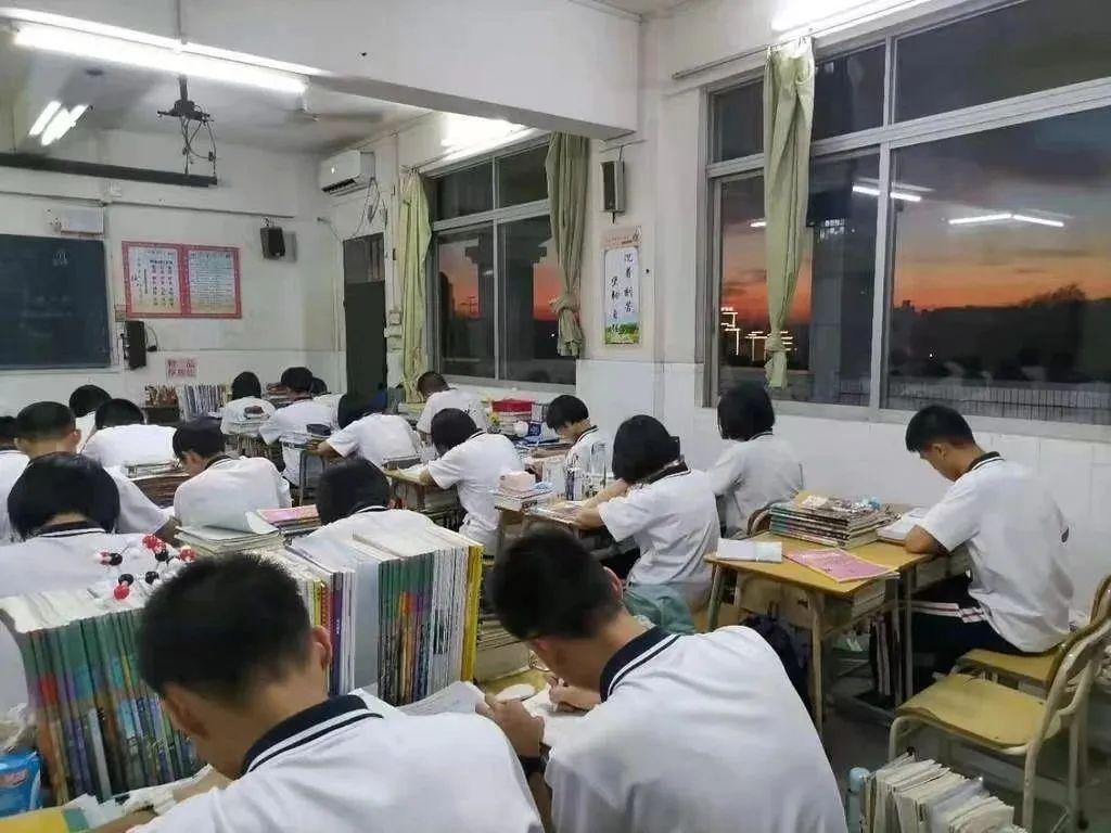 成都初中晚自习确定没了？ - 知乎