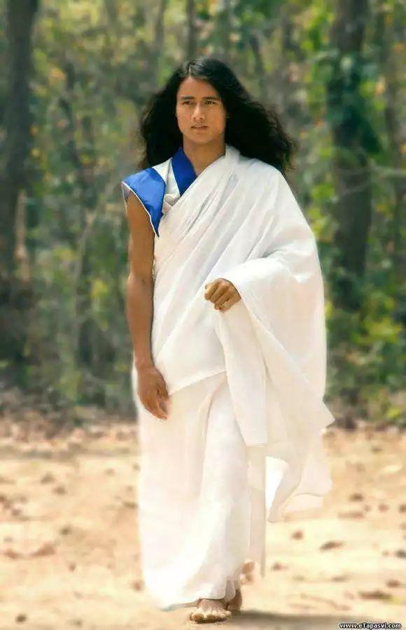 尼泊尔灵修少年巴登多杰梅呾利耶咕如是否是佛或者菩萨转世虽然他否认