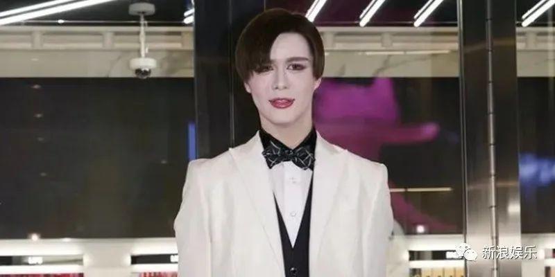 传了十几年,终于承认了!-传了过来的英文