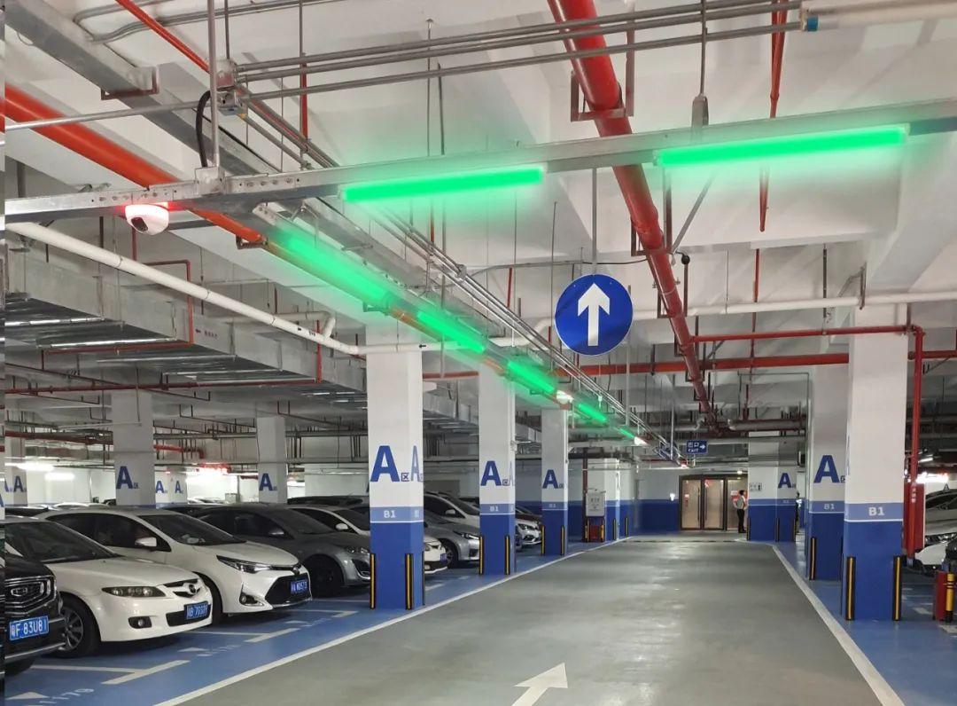 是捷顺科技结合新能源车辆的使用,停放,充电等特点,为停车场管理运营