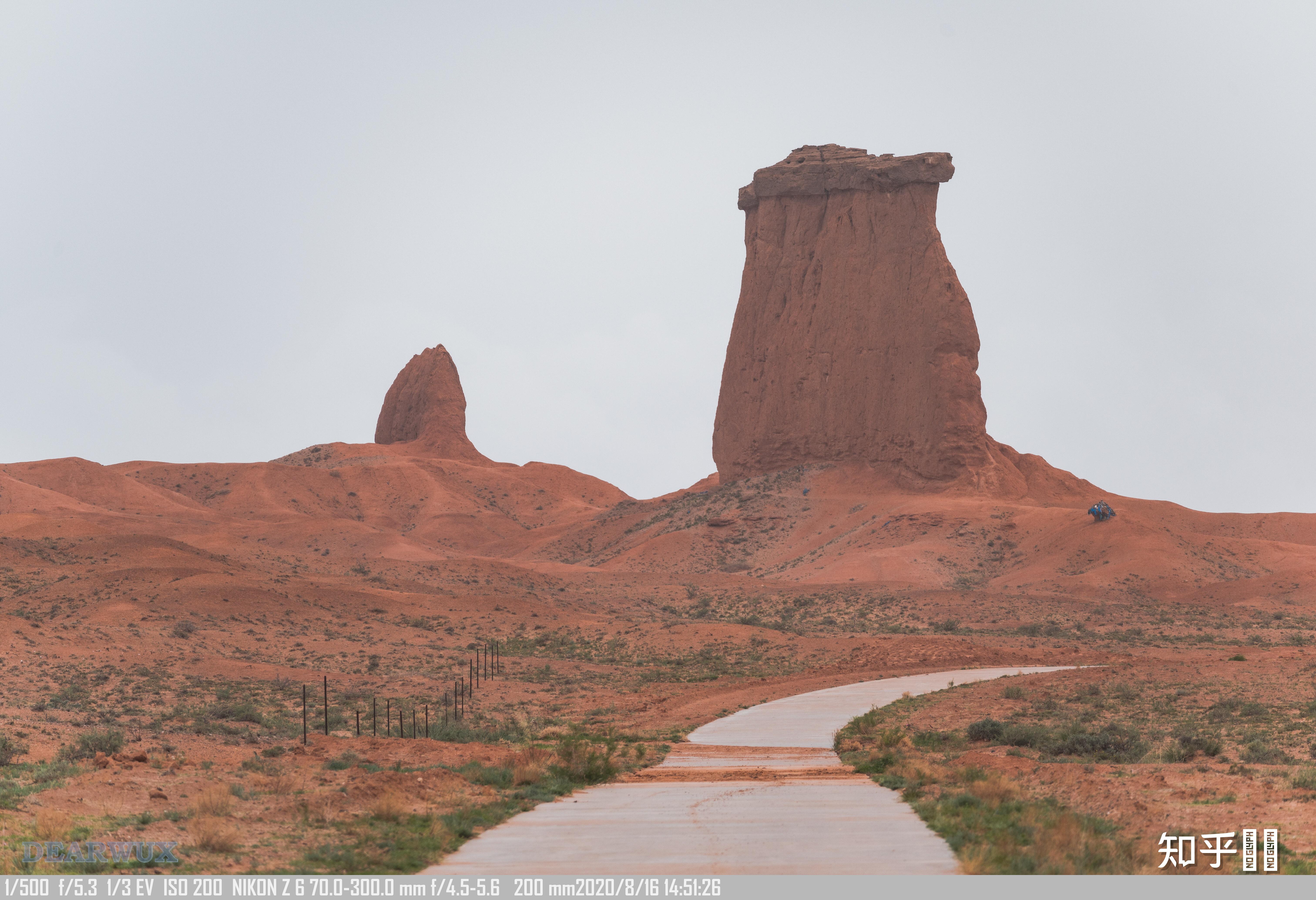 最近去了内蒙狼山地区被那边多样的地质地貌惊呆了各色的各种形态的山