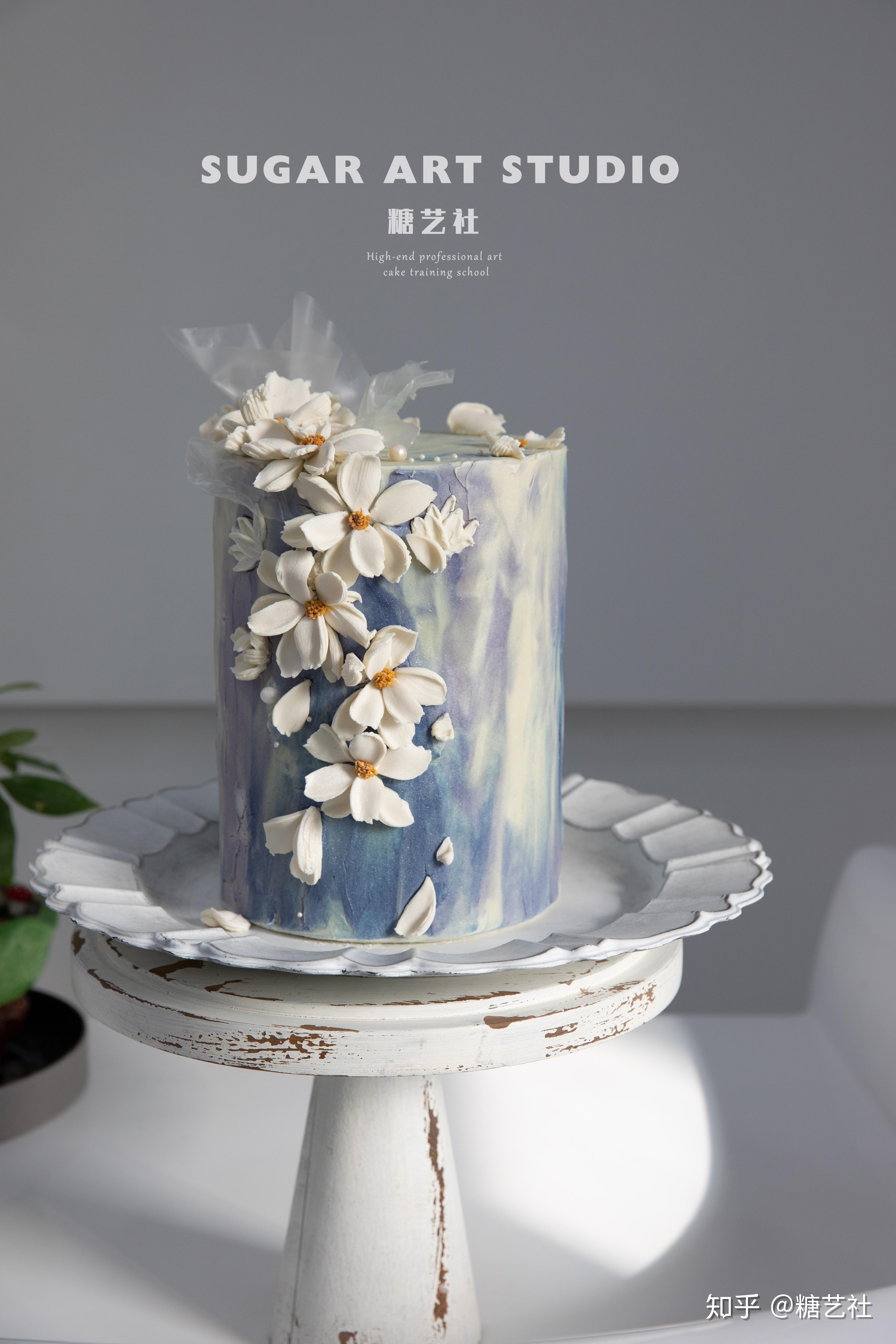 刮刀花蛋糕上的艺术油画