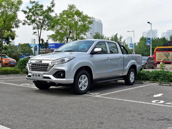 江铃新宝典皮卡终于改款长度近6米配两种动力还可选四驱