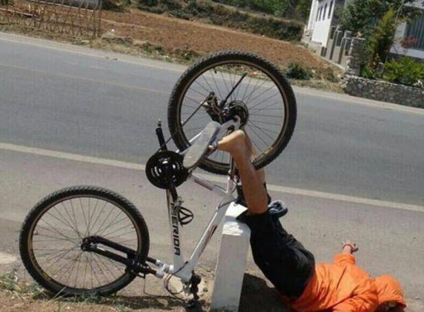 有意识的按照自己意愿造成的摔车,一般来说这种摔车的后果最轻