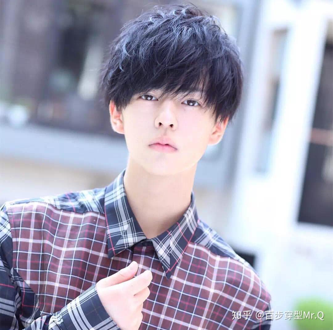 日式男生中发发型 - 知乎