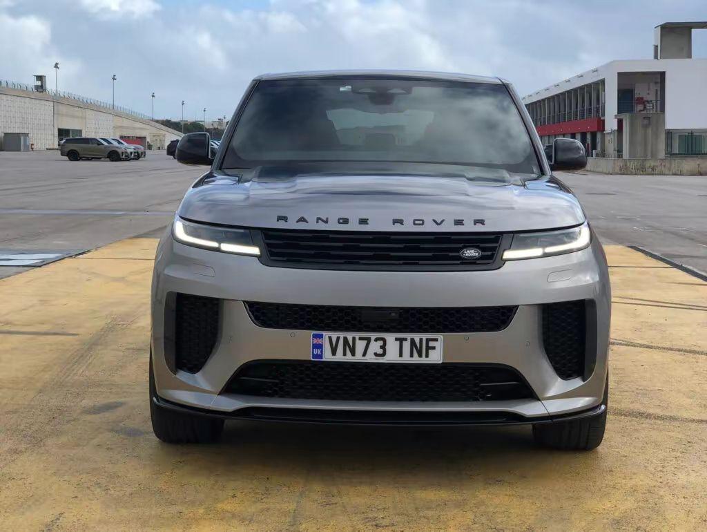 路虎揽胜运动sv版发布搭载44tv8宝马发动机