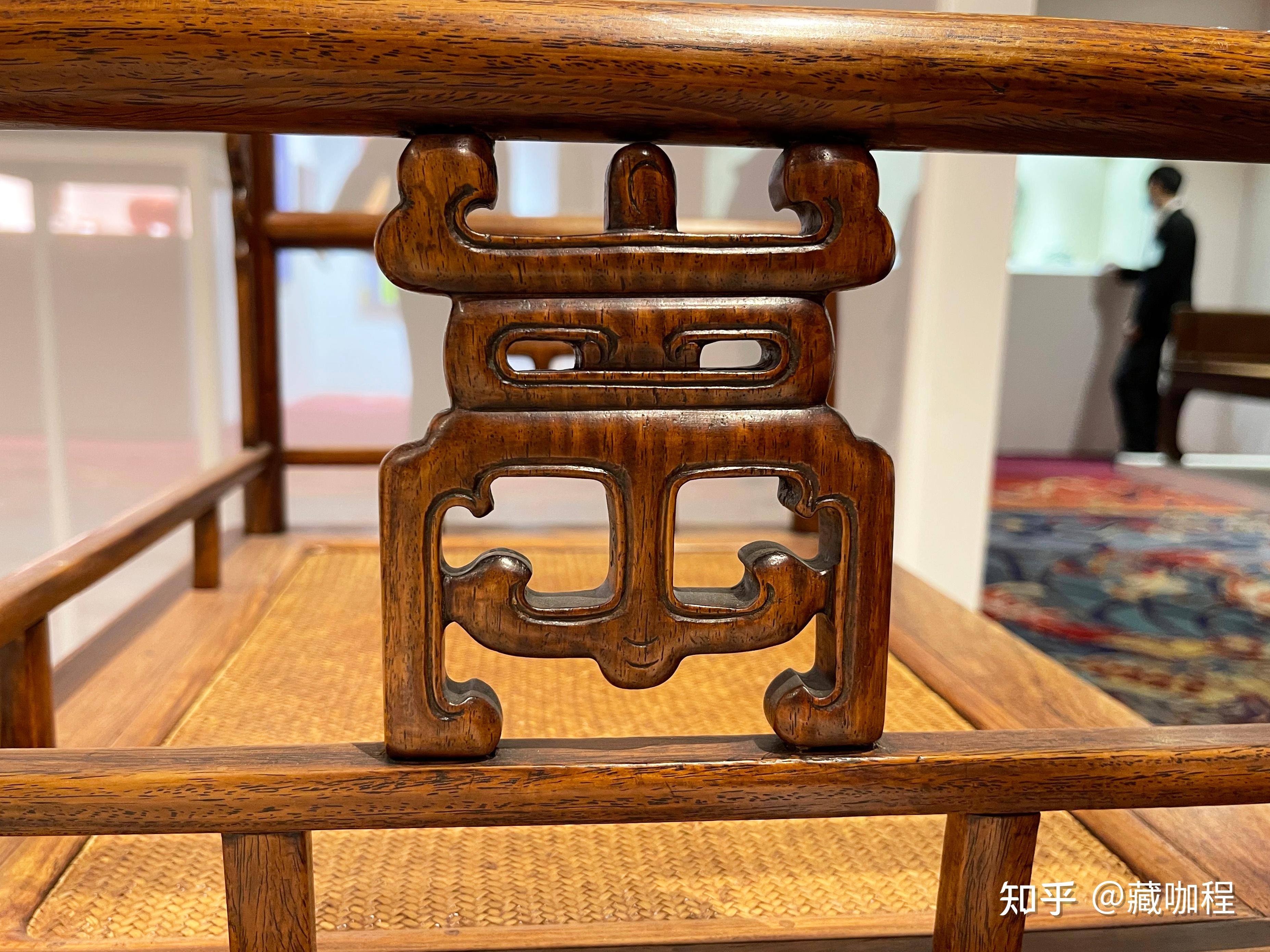 透雕切不断光芒四射黄花梨玫瑰椅木质华丽