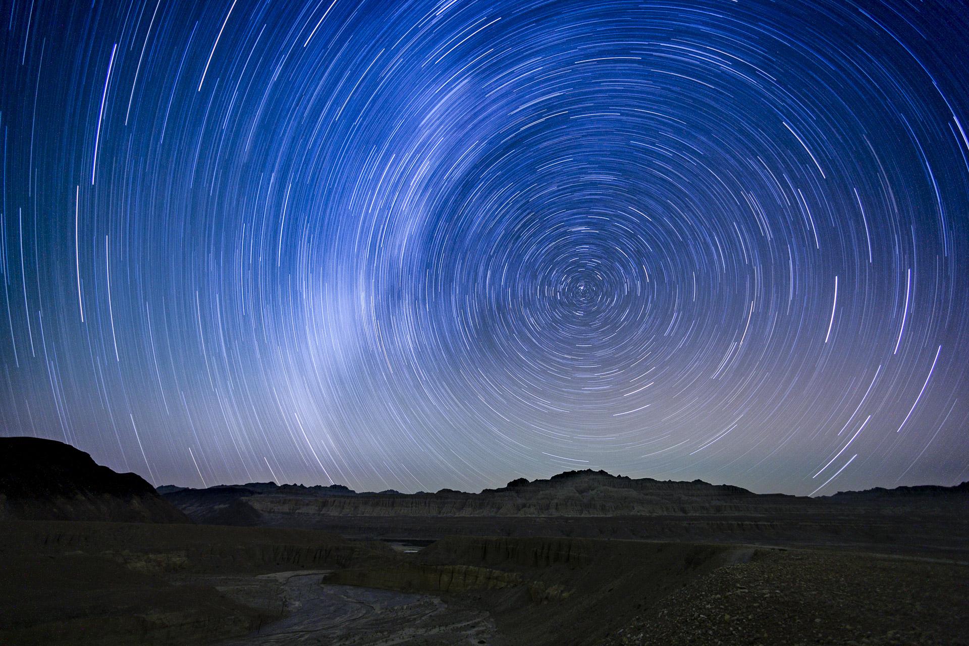 星座轨迹追踪：了解行星在您星座中的影响 (星座查询精确)