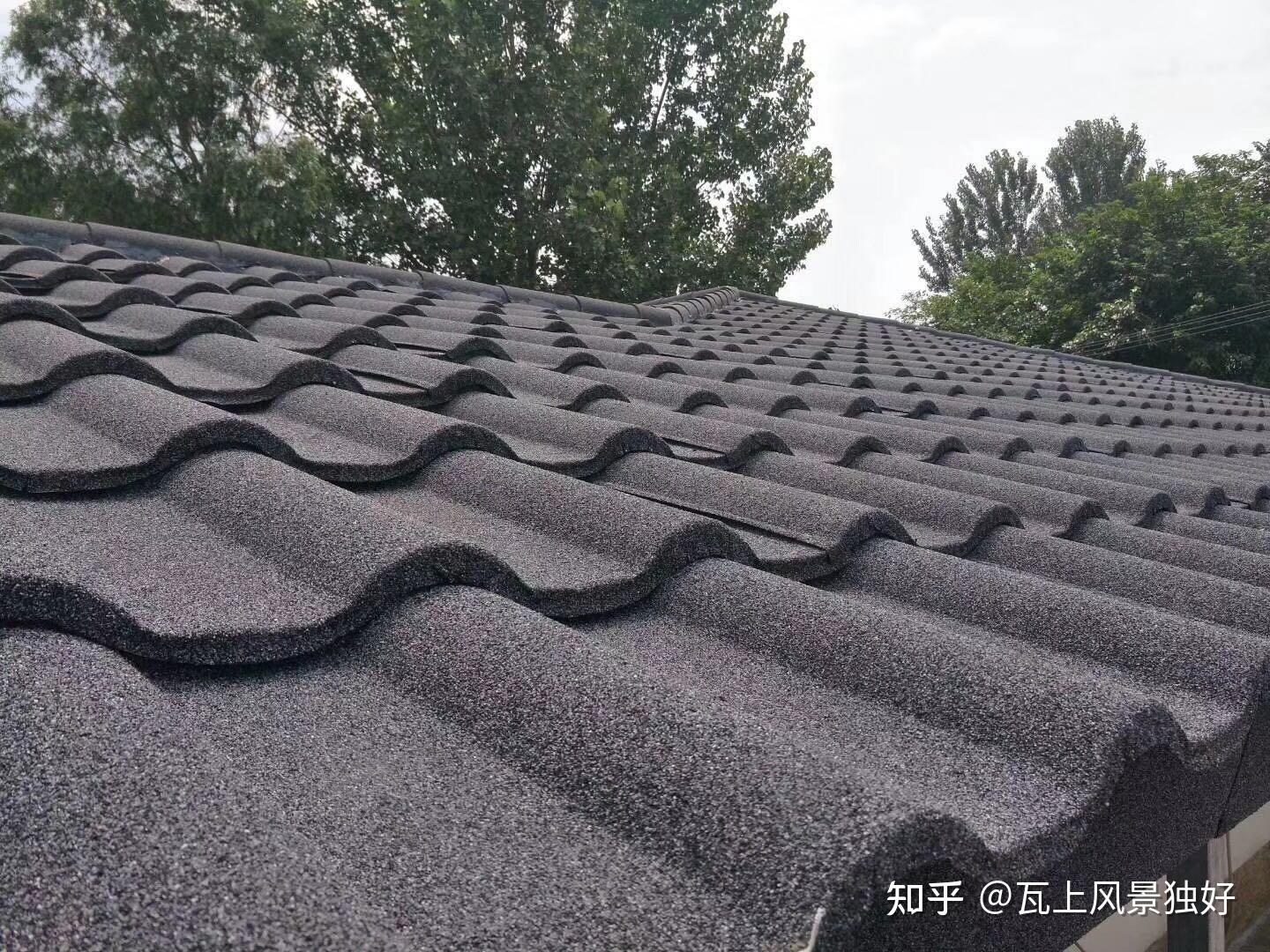 揭秘彩石金属瓦:轻质高强,防水防火的屋顶优选