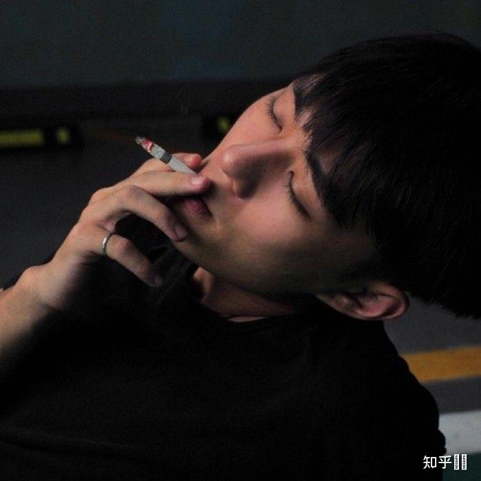 有没有见过男人抽烟特别帅的照片或视频?