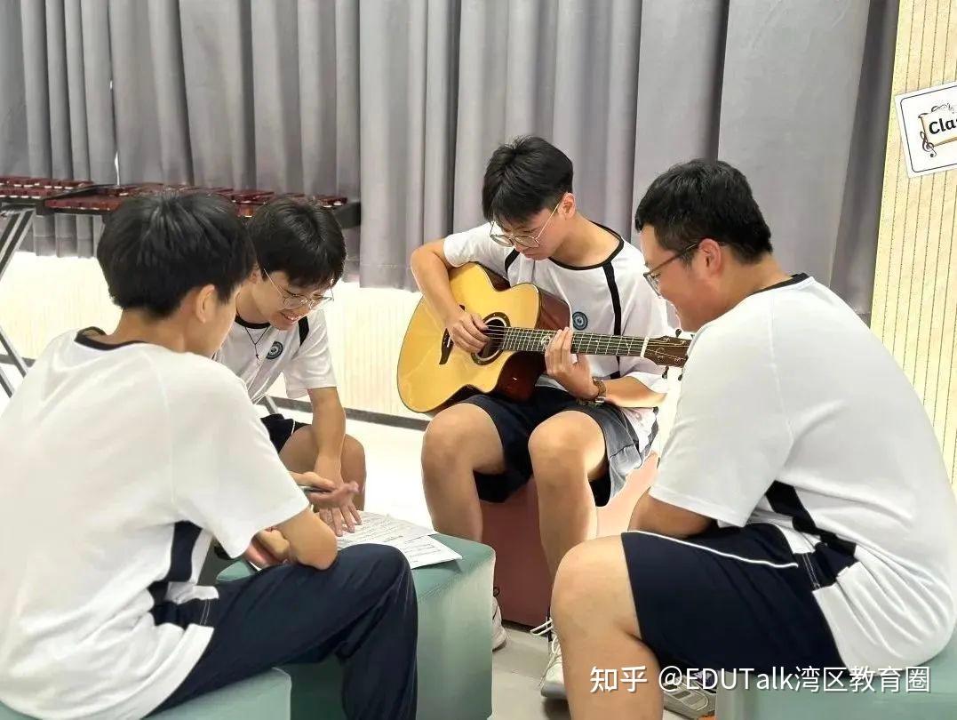 佛山asj这群花匠在春天播下种子等待花开