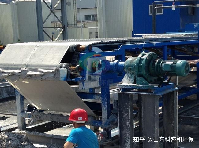 大机捣固设备介绍 v2-b689dac749c5268ec5557d6ad8b9325e_r.jpg