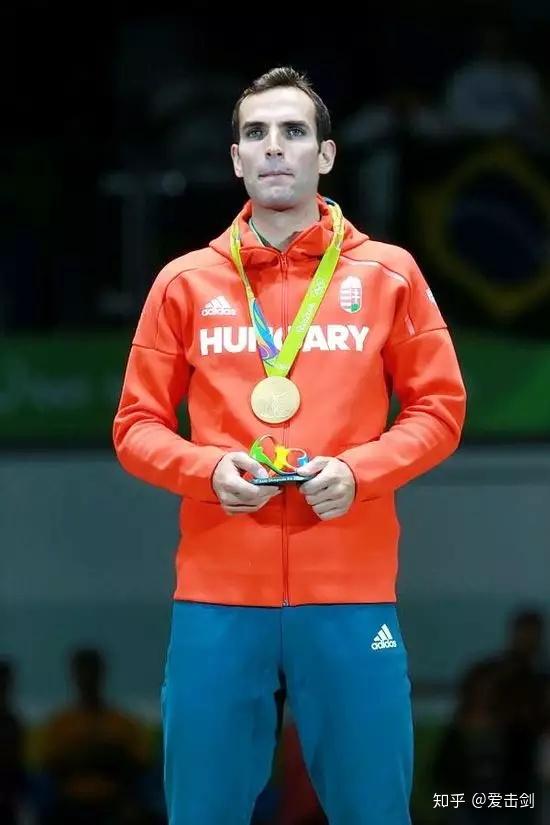 什么是专业教练击剑朋友圈疯转的一段文字