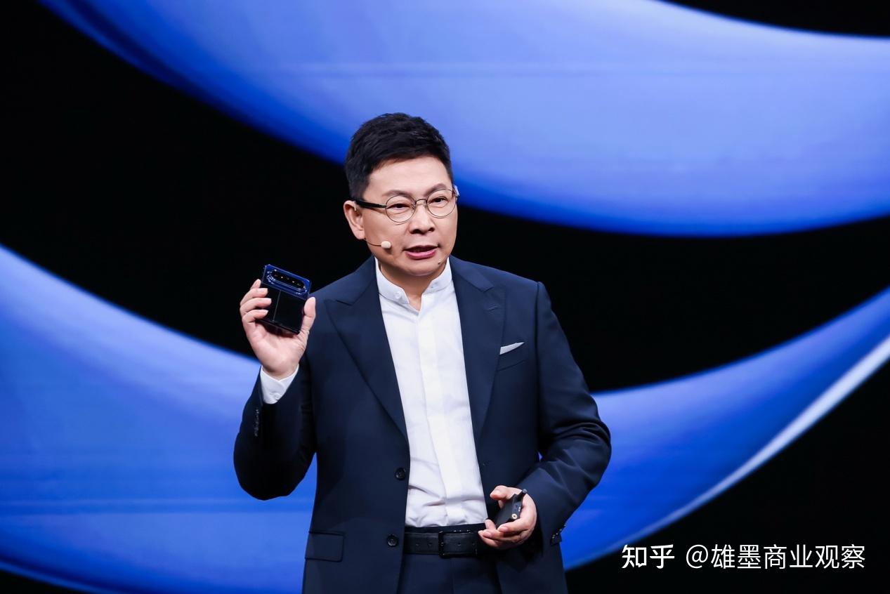 华为“大阔折”Pura X Max:定义一条新赛道,然后重新定义内容终端