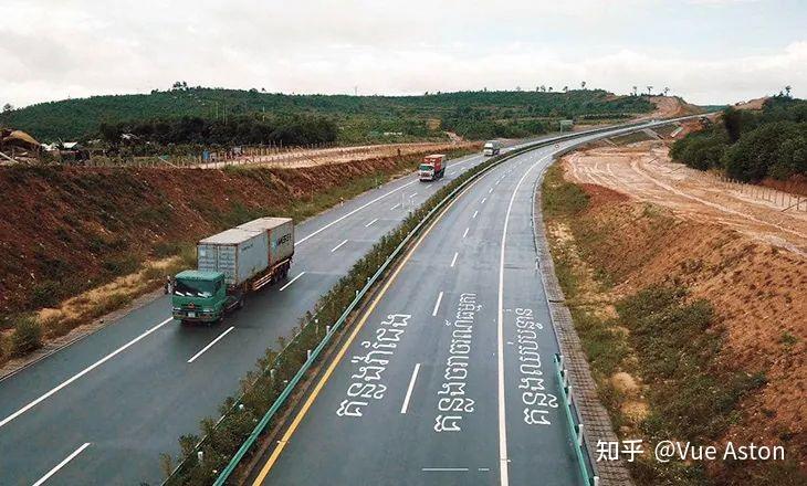 据悉,通过金港高速公路的费用为每辆车0.064-0.32美元/每公里不等.