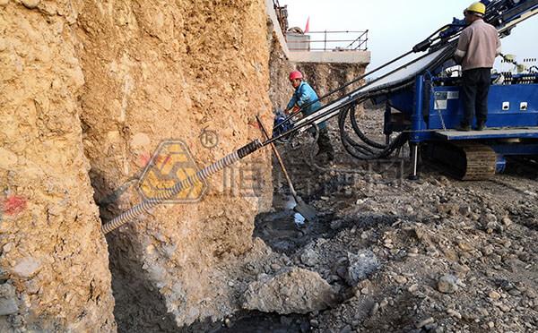 锚杆注浆不饱满专业人士看完换自钻式锚杆简单高效