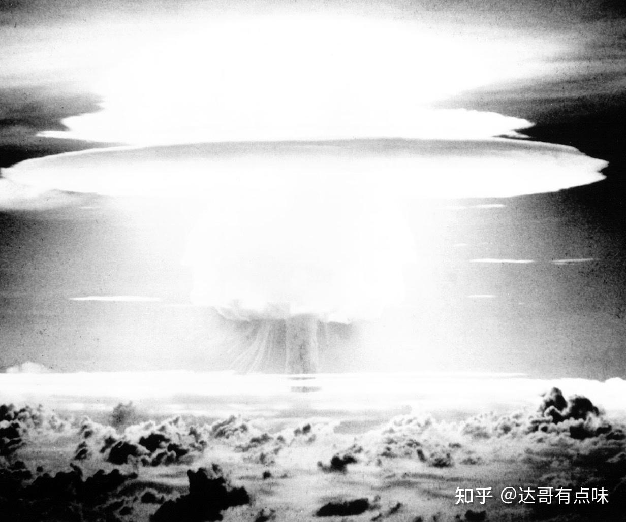 历史上的今天：美国试验1000万吨TNT当量氢弹成功-侨报网