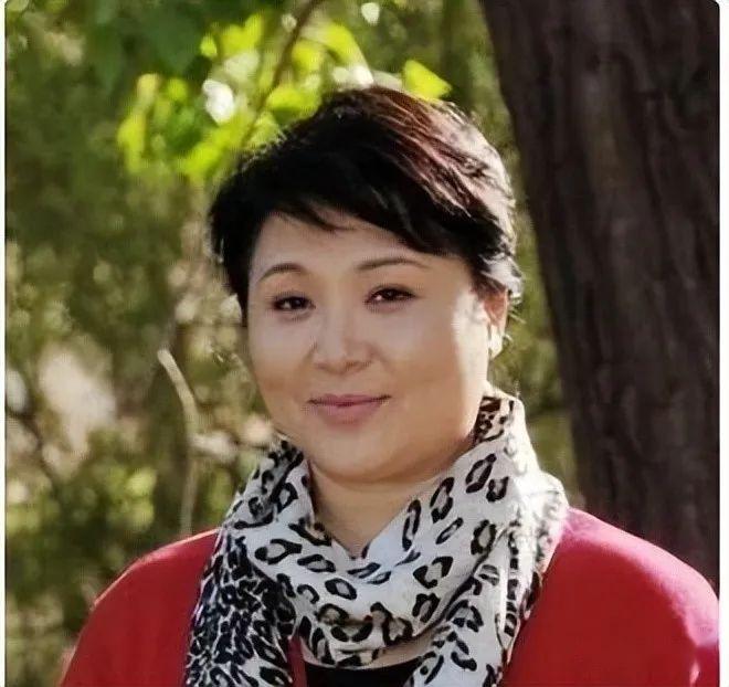 普超英依旧用自己的演技为观众展示着一个又一个鲜活的角色,平时生活