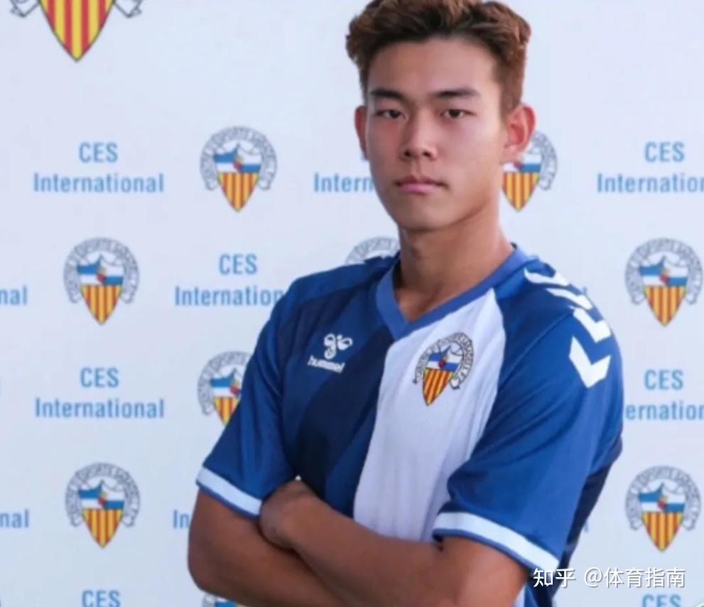 以目前何小柯的水平在同级别联赛一抓一大把.