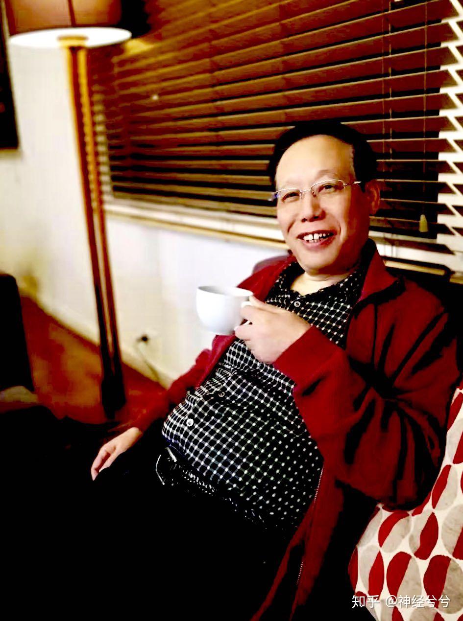 祖国是我们心中的灯塔,照亮我们前进的步伐;祖国是我们自信的源头