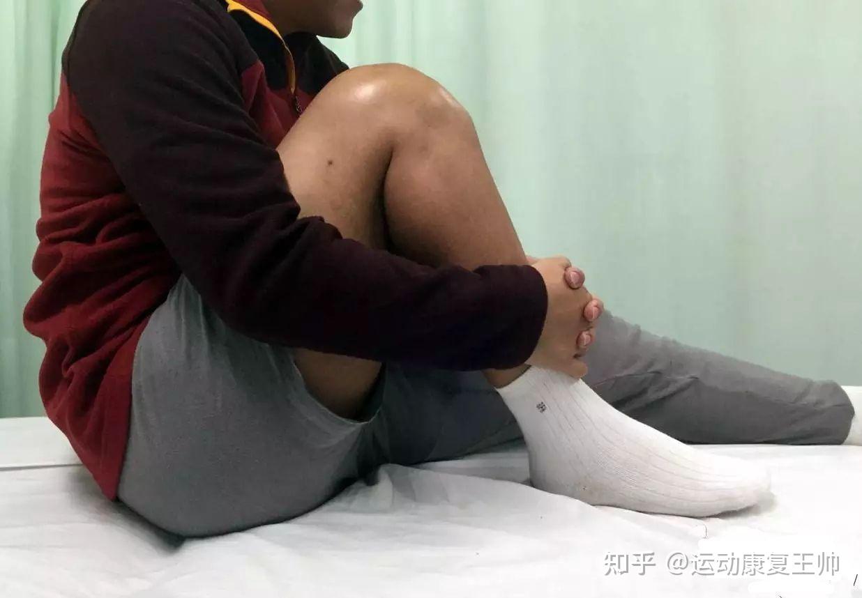 直接上来就掰腿不痛才怪康复师教你正确掰腿顺序