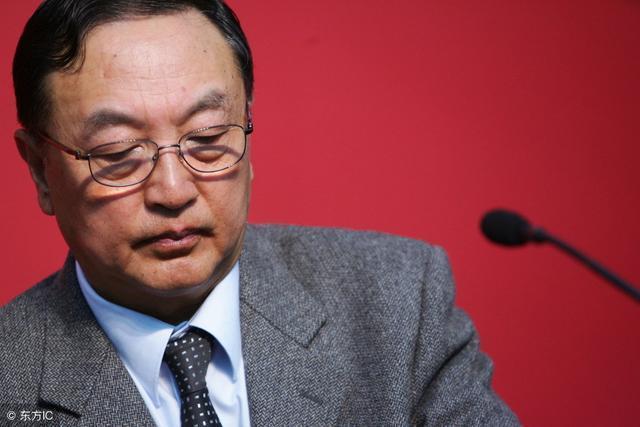 然而,由于雷士内部的分歧,2003年开始,吴长江和杜刚决定让胡永宏离开