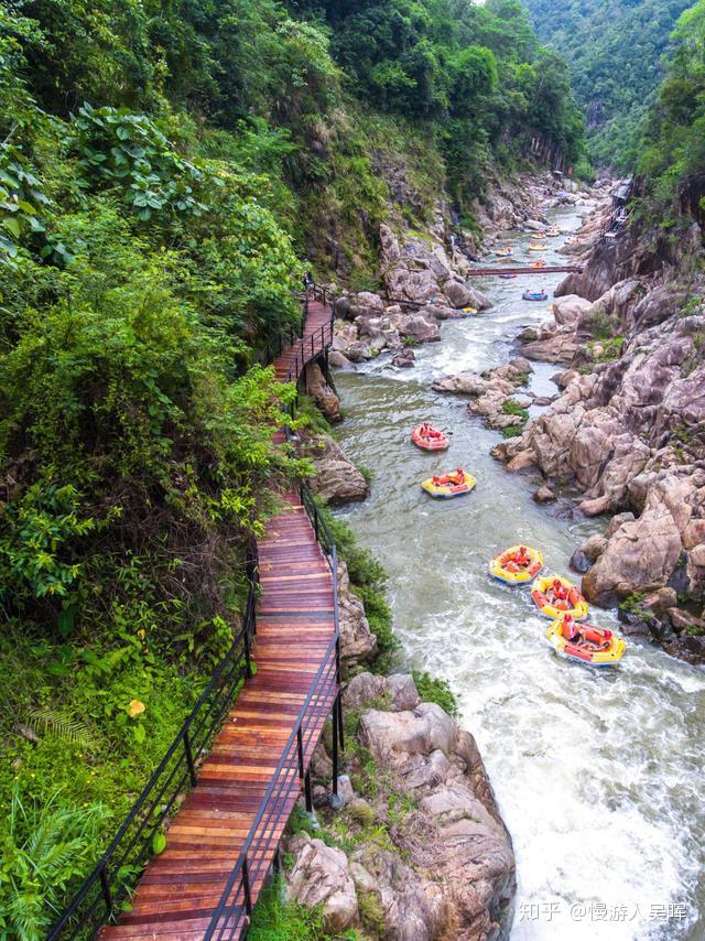 五指山红峡谷栈道