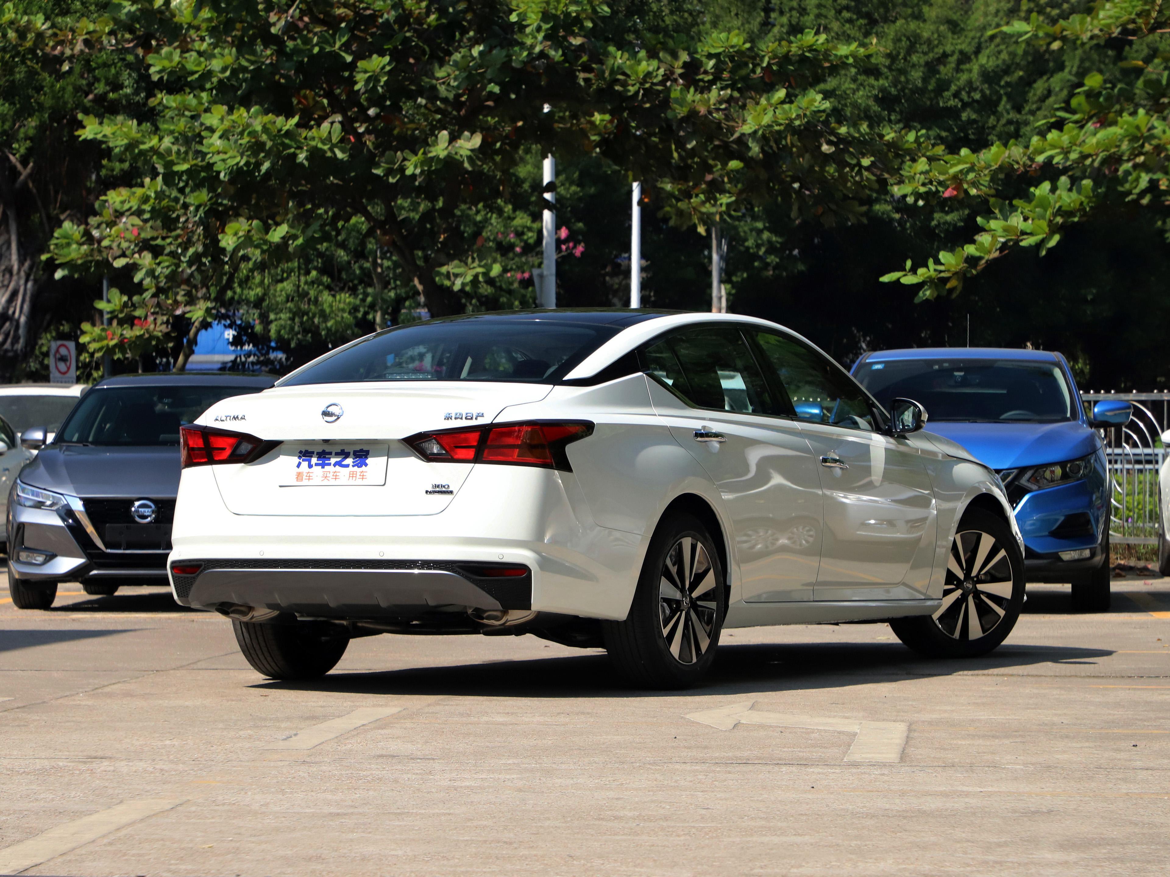 2021款日产新天籁变化的是年轻不变的是舒适