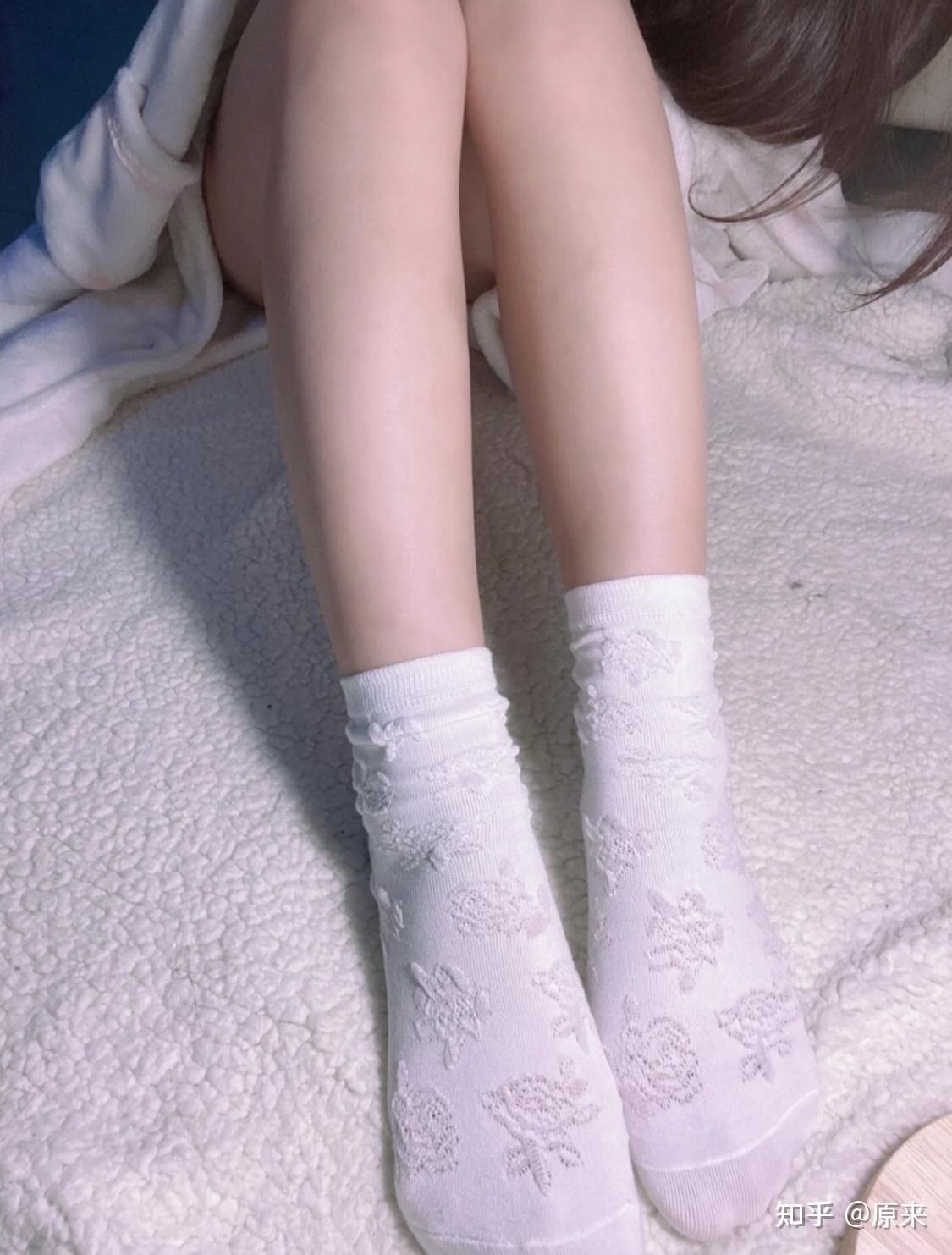 女生的袜子是什么味道图片