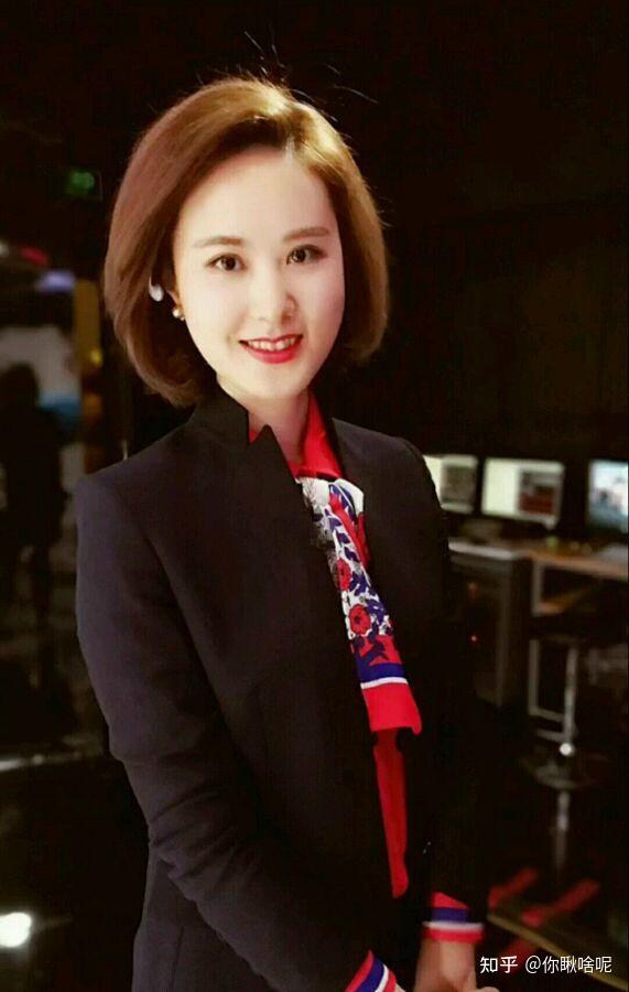 秦方：从重庆走出的央视著名主持人，男友在雾中迷路了 - 知乎