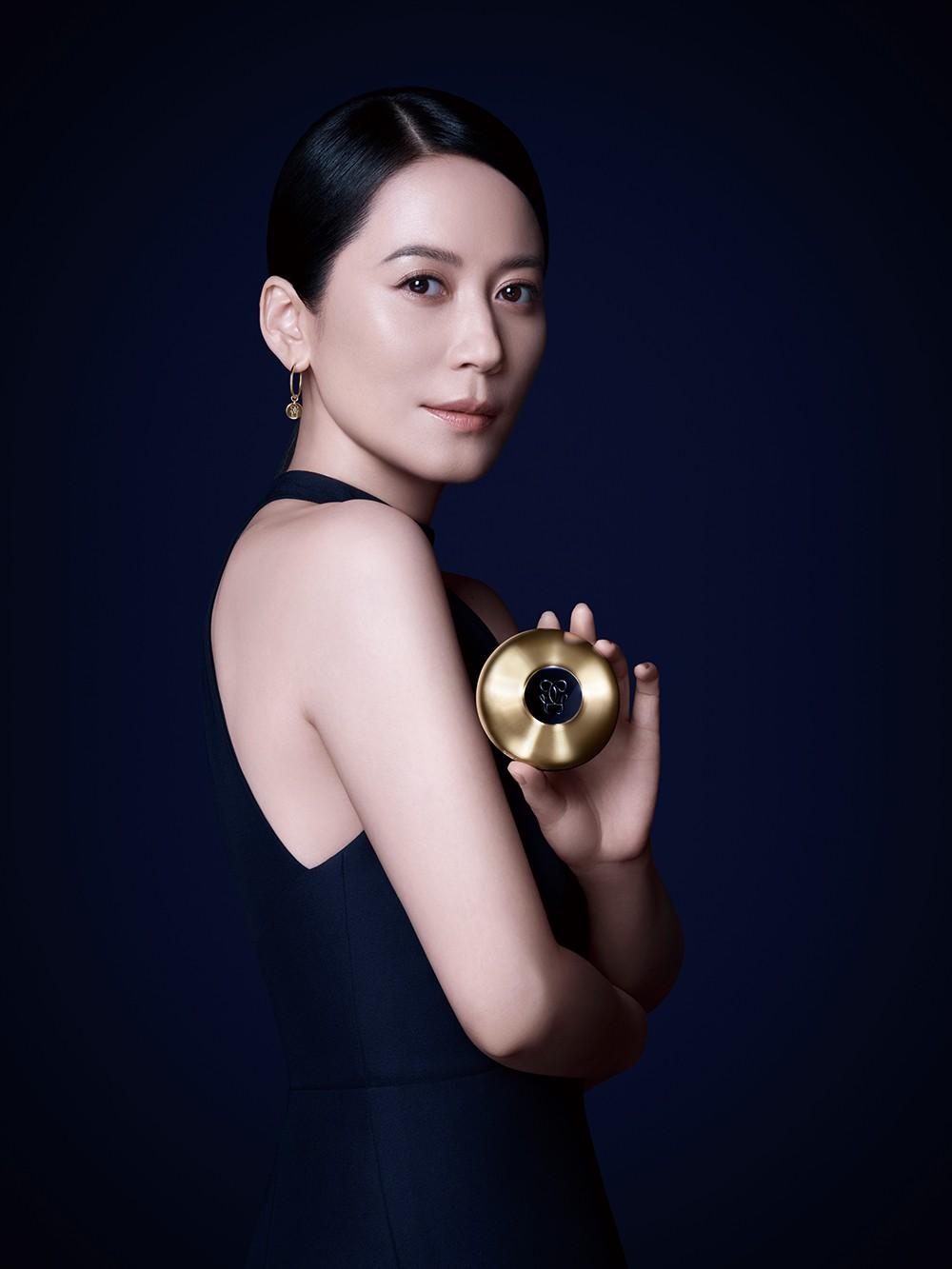 根源肌活盈回年轻法国娇兰正式宣布俞飞鸿为御廷兰花护肤代言人