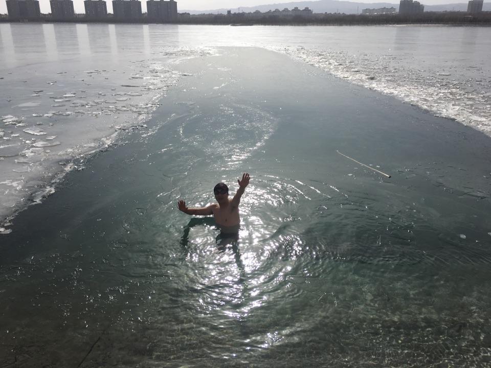 冬泳对普通人的身体素质要求有多高? - 陈永仁