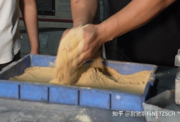 用黄泥做的刹车片能不能用?我们做了一副,还装车测试了 - 知乎