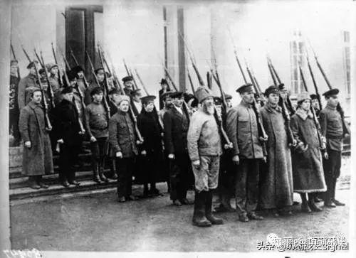 痴迷于阅兵的国家 俄罗斯 在历次重大阅兵背后有何背景和意义 知乎