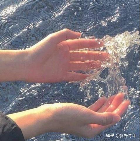 文案句子温柔干净治愈短文(文案短句干净治愈，特别温柔治愈的文案短句)