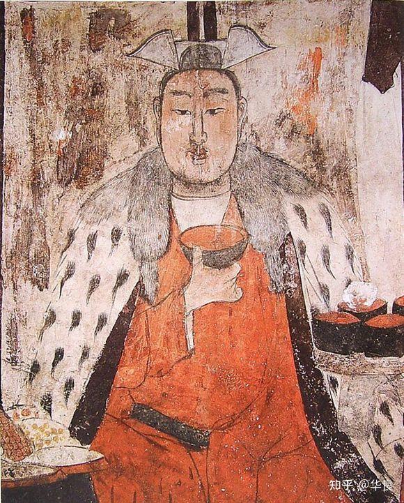 这一时期的少数民族服饰代表当然是鲜卑族了,据考证鲜卑族在汉化政策