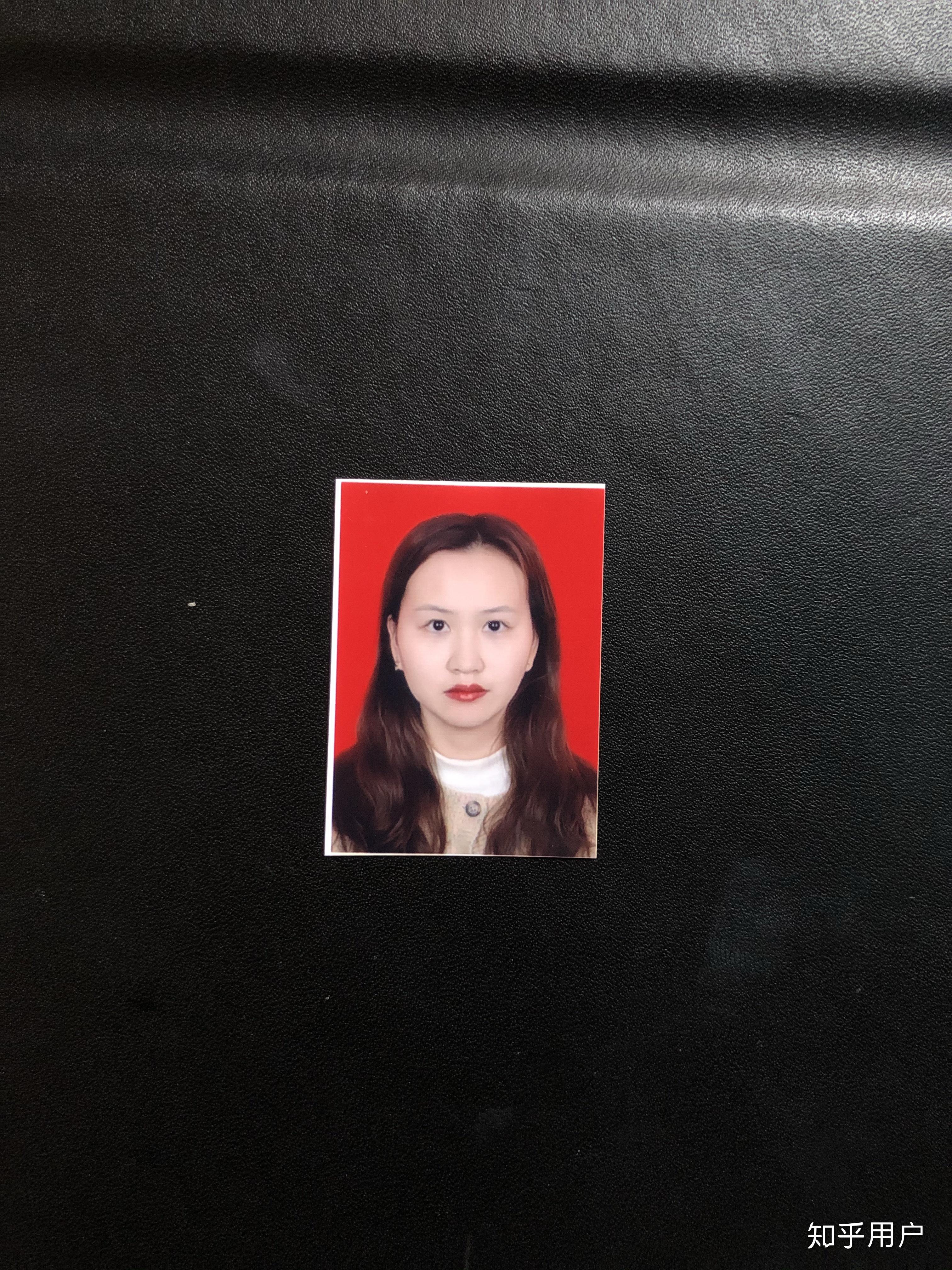 证件照到底比本人丑多少