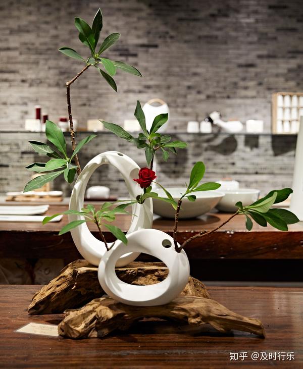 spin陶瓷| 花与花器