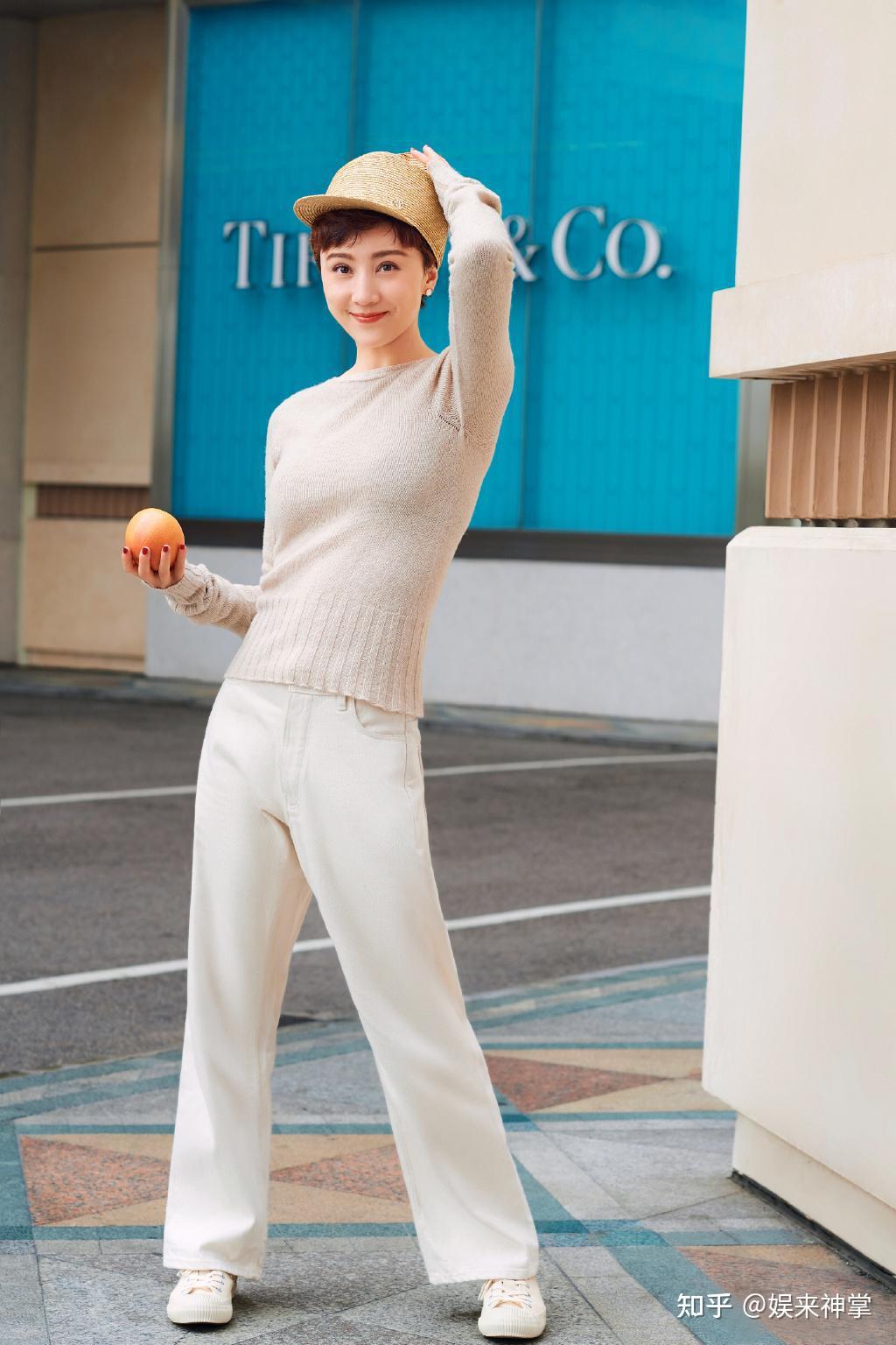 导演尤小刚:三婚娶小30岁的周庭伊,66岁连生两子,70岁不敢退休 - 知乎