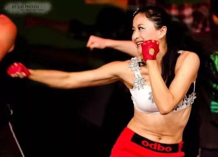 女仕界访谈心有多大舞台就有多大记多伦多企业家杨琳