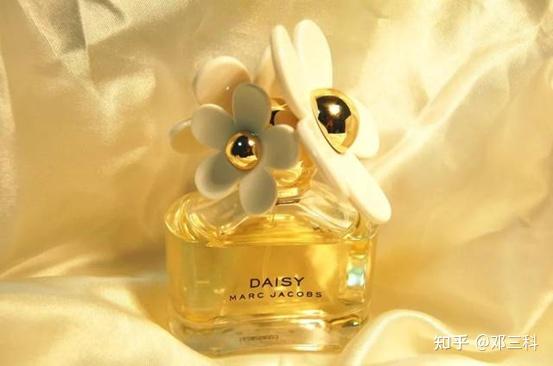 2021年香水推荐香水怎么喷有哪些香水品牌适合送人20款香水推荐