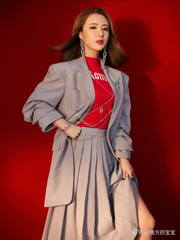 直播女王薇娅17年卖货经验低谷时赔600万巅峰时1天卖货27亿