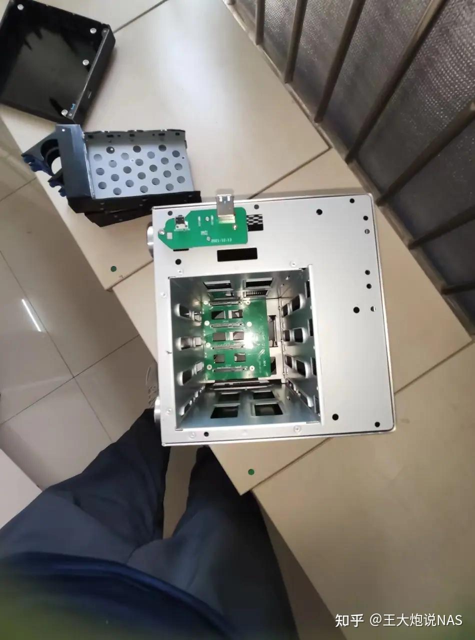 又一台国产NAS—万由HS-401P插图10 又一台国产NAS—万由HS-401P插图10